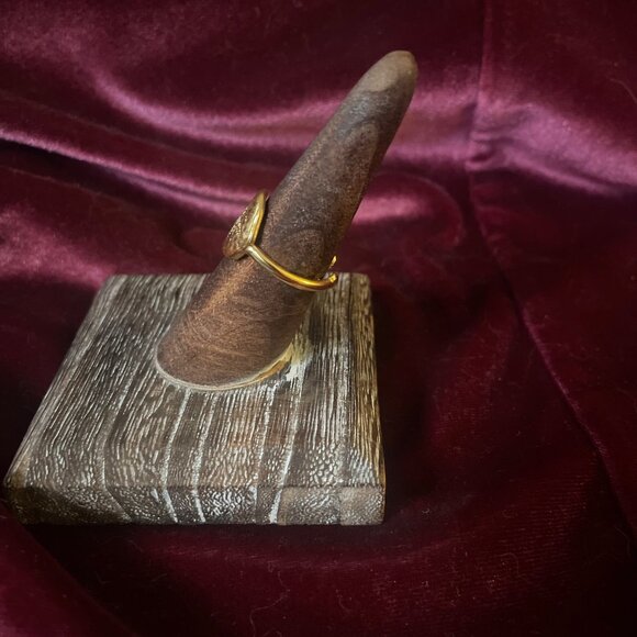 🌙✨ Gold Celestial Signet Ring – Moon & Star Design OS - Picture 2 of 4